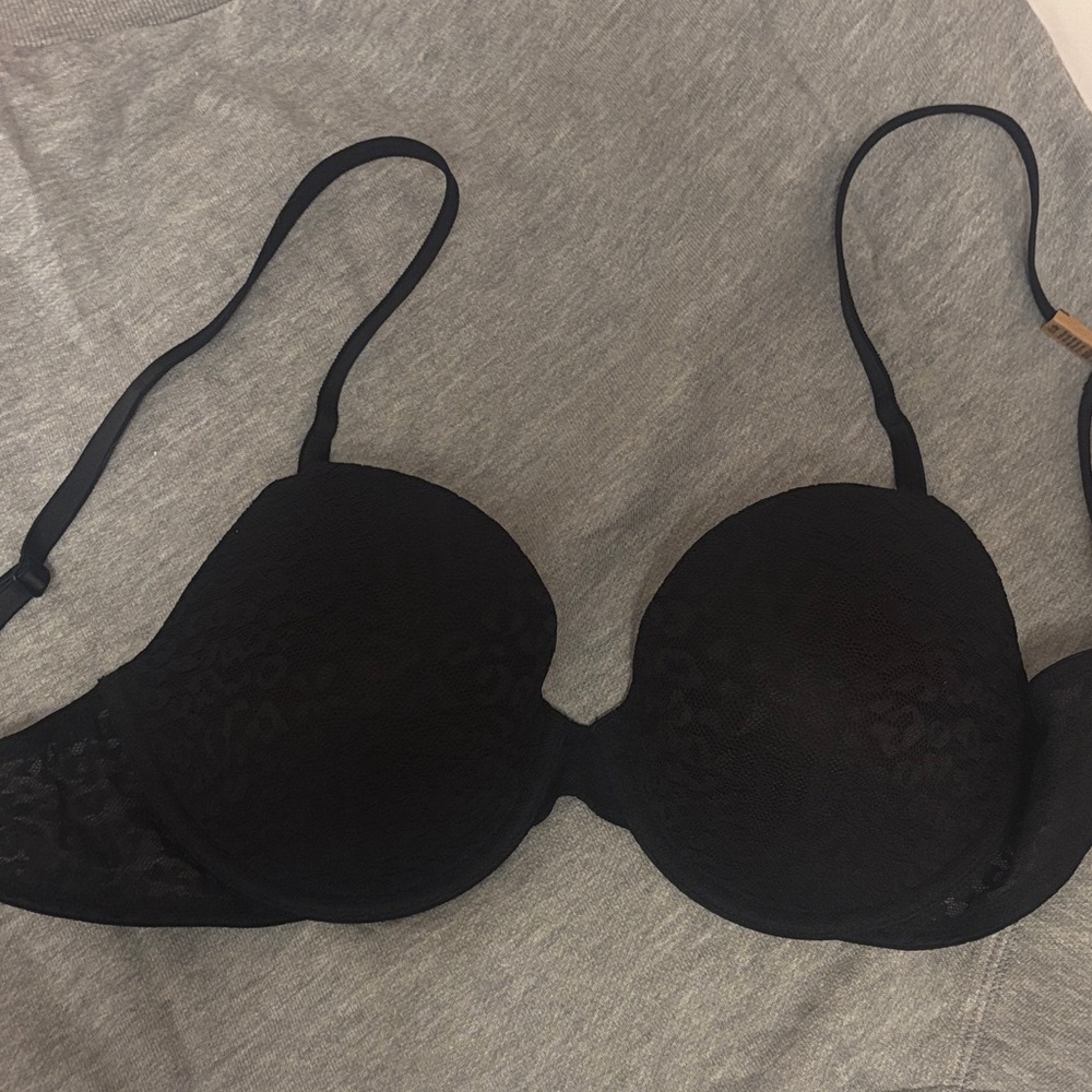Victoria’s Secret PINK Black Lace Underwire T-Shirt Bra. NWT. - Picture 2 of 4